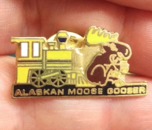 Pin cómico Alaska Alce de Alaska Gooser tren pinback 1/2 pulgada de alto pin de recuerdo - Imagen 1 de 4