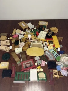 Mixed Sylvanian Families Accessories And Spares Bundle  - Picture 1 of 3