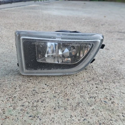 1999-2002 99-02 INFINITI G20 P11 LEFT DRIVER FOG LIGHT OEM  - Image 1 of 3