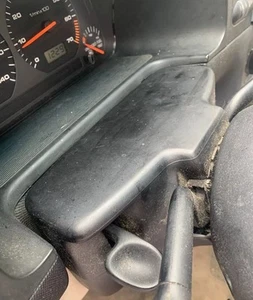 Top Half Clamshell Cover Back of Steering Wheel Mk3.5 VW Cabrio 1 Broken Pin - Picture 1 of 10