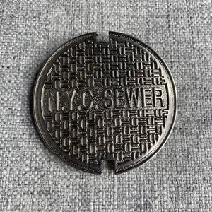 Belt Buckle - N.Y.C. Sewer Cover - New York City - Picture 1 of 2