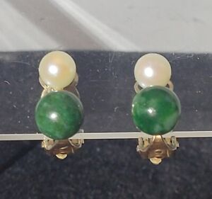 Winard 1946 - 1958 Rare 12k Rolled Gold Jade & Genuine Pearl Clip-on Earrings.