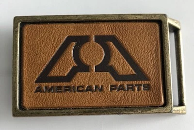 Hebilla de cinturón de latón con logotipo vintage de American Parts Company Foto 1 de 4