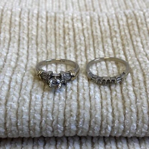 Beautiful 14K Wedding Band Set With 18 Diamonds *Read Description* - Picture 1 of 14