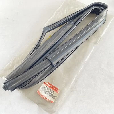 Puerta superior derecha Suzuki Alto Cervo 3 puertas 1995-1998 funcionamiento genuino 8366150E00 Foto 1 de 3