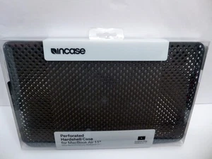 InCase Perforated Black Hardshell Case for MacBook Air 11" CL57886 MBA 11 - NEW - Afbeelding 1 van 8