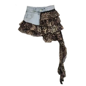 Woman's Leopard Print Denim Skort in Brown, Size 28/4 - Picture 1 of 1