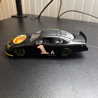 Bajo Martin Truex Jr #1 Pro Shops/pista probado 2006 Monte Carlo Elite 1:24 Foto 1 de 4