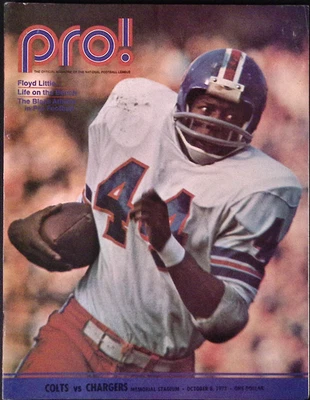 VINTAGE 1972 PRO FOOTBALL MAGAZINE DENVER BRONCOS MIAMI DOLPHINS - Image 1 of 4