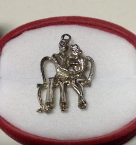 Vintage Sterling Silver Sweethearts on a Park Bench Charm Bracelet Charm- Marked - Picture 1 of 6