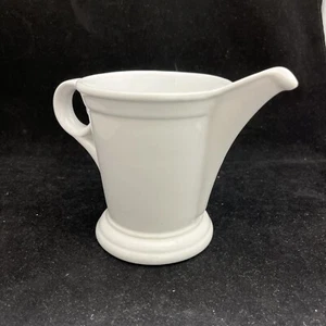 Coronado White Creamer by Nancy Calhoun Portugal - Picture 1 of 8