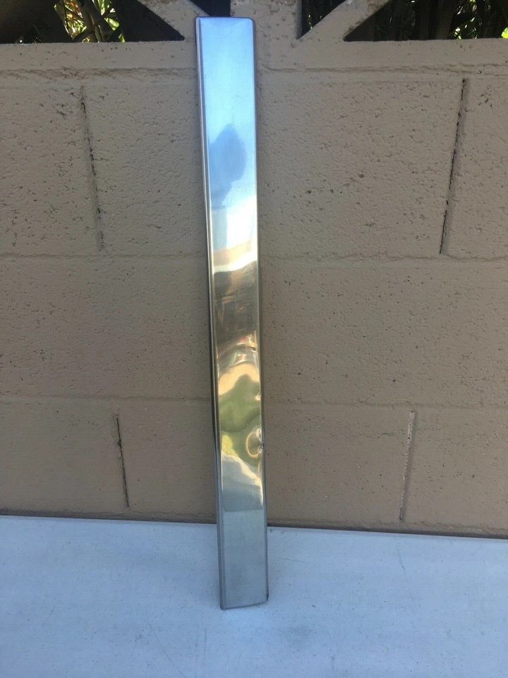 Borde de puerta trasero del lado del conductor Buick LeSabre 1977-1979 Foto 1 de 4