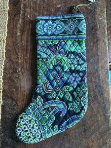 Vera Bradley WEIHNACHTSSTRUMPF BLAU RHAPSODY TASCHE GLOCKE GESTEPPT NEU ETIKETT - Bild 1 von 6