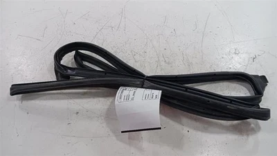 Sello de goma trasero izquierdo Mazda CX-5 2013 2014 2015 2016 Foto 1 de 4