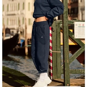 Felpa ALO Yoga Make Waves in tono navy taglia large nuova senza etichette - Foto 1 di 7