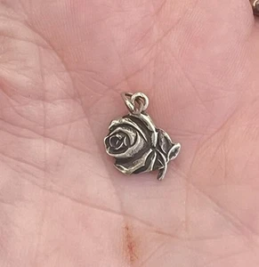 "Antigua medalla rosa Santa Teresa colgante francés 1/2"" collar plata pequeña flor" - Imagen 1 de 8