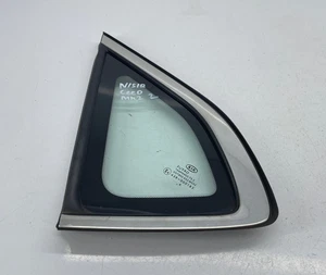KIA CEED MK2 CUARTO TRASERO VENTANA LATERAL CRISTAL LADO PASAJERO IZQUIERDO 2012-2018 - Imagen 1 de 12