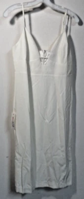 David's Bridal, Bridesmaid white strappy size M Dress, NWT - Imagem 1 de 3