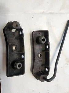 Corvette OEM 1984 1986E Pair Front roof panel Targa hold down brackets W bolts - Picture 1 of 3
