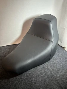 Harley Softail Lowrider S Solo Seat 52000496 FXLRS 2018-2024 Stock de fábrica B323 - Imagen 1 de 9