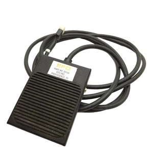 Nordson EFD 2015A Foot Pedal Switch For Fluid Dispenser Valve 7040 7ft Cable - Picture 1 of 6