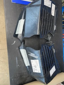 Mercedes C124 S124 W124 Stoßstange vorne Radhaus 1248840335/0435 - Bild 1 von 4