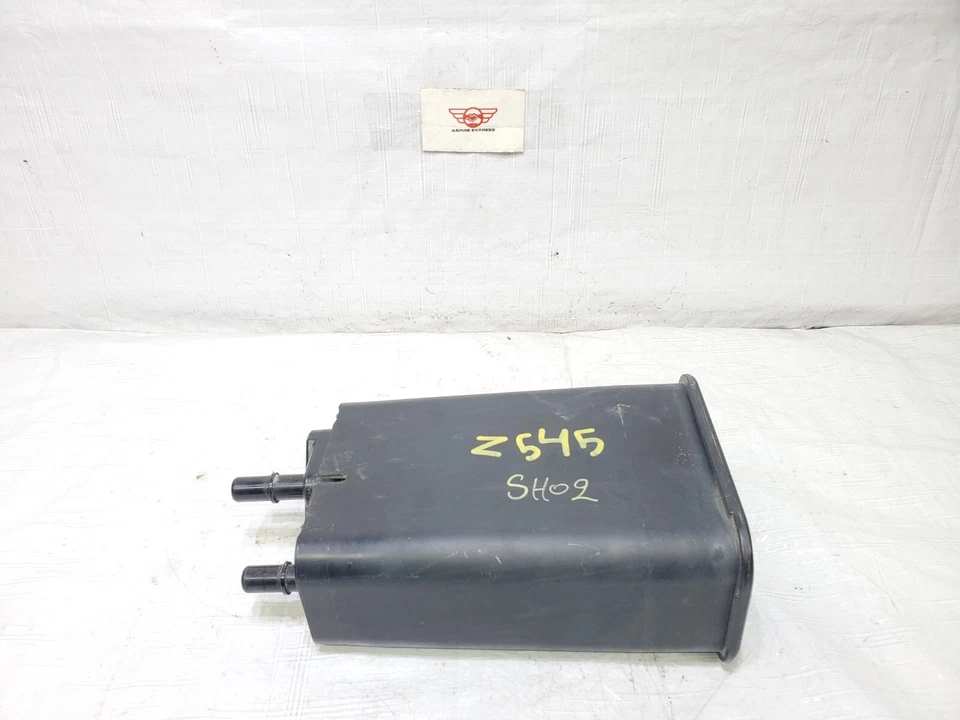 2008-2016 Volvo XC70 Charcoal Fuel Vapor Canister OEM 30684418 - Imagem 1 de 4