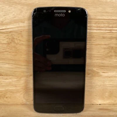 Smartphone Motorola Moto E4 Plus XT1775 cinza 5,5" tela 2GB RAM 16GB para peças - Imagem 1 de 4