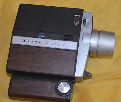 BELL & HOWELL Super 8 Kamera - Bild 1 von 4