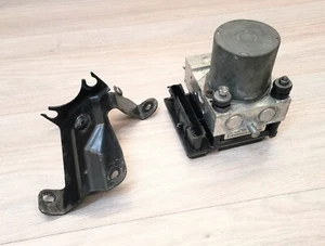 MITSUBISHI COLT CZT 2005-2012 1.5 PETROL 4G15T ABS PUMP ECU UNIT 4670A206B06 - Picture 1 of 7