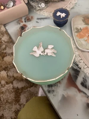 VTG AVON 1960s ‘Rapture Beauty Dust’ Empty Powder Box - USA - image 1 of 4