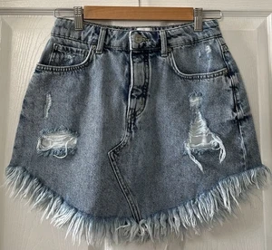 BDG Urban Outfitters minigonna blu denim sfilacciato orlo grezzo boho effetto invecchiato taglia S - Foto 1 di 16