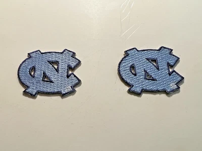 2 Parches Pequeños NCAA Carolina del Norte TACONES ALQUITRÁN.NUEVOS.Envío el mismo día.    TACONES GO Foto 1 de 4