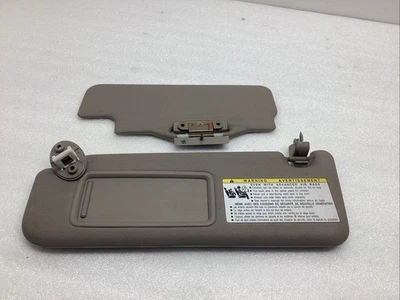 TOYOTA 4RUNNER 2003-2009 DELANTERO DERECHO PARASOL CUBIERTA OEM Foto 1 de 4