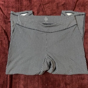 Women’s Talbots Capri Leggings Size S Geometric Pattern P1 - Picture 1 of 6