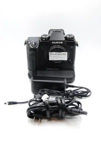 Gebrauchtes Fujifilm X-H1 Body mit vertikalem Power Booster Grip Kit - Bild 1 von 5