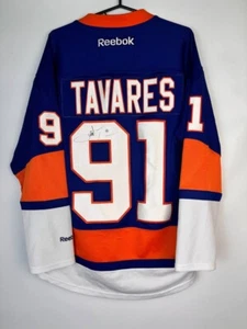 Reebok JOHN TAVARES No 91 signed NEW YORK ISLANDERS 2011 SIGNED - Picture 1 of 7
