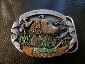 VINTAGE 70s *REMINGTON COUNTRY* IT'S WHERE YOU'D RATHER BE BELT BUCKLE BIRD Dog - Picture 1 of 2