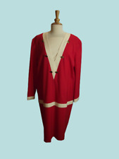 Robe en fine-gabardine de laine rouge et blanche à manches longues