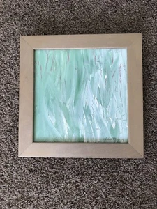 Beauty Underneath - Bild 1 von 2