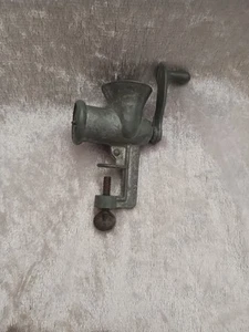Vintage Puppenhaus Größe Fleischwolf für Küche 2,75" - Bild 1 von 4