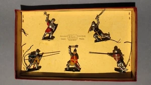 Britains set 1664, Knights of Agincourt foot knights 50's metal toy soldiers - Foto 1 di 24