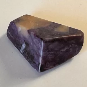 SUGILITE ROUGH GEMSTONE RARE FOR CABBING SOUTH AFRICA - Picture 1 of 5