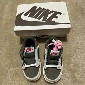 Jordan 1 Retro Low OG SP Travis Scott Medium Olive Size 5C TODDLER DO5441-200!! - Picture 1 of 5