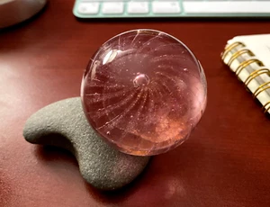 Ray Anderson Pink Infused Jelly (Fish) Marble 1.79" circa 1997 - Picture 1 of 3