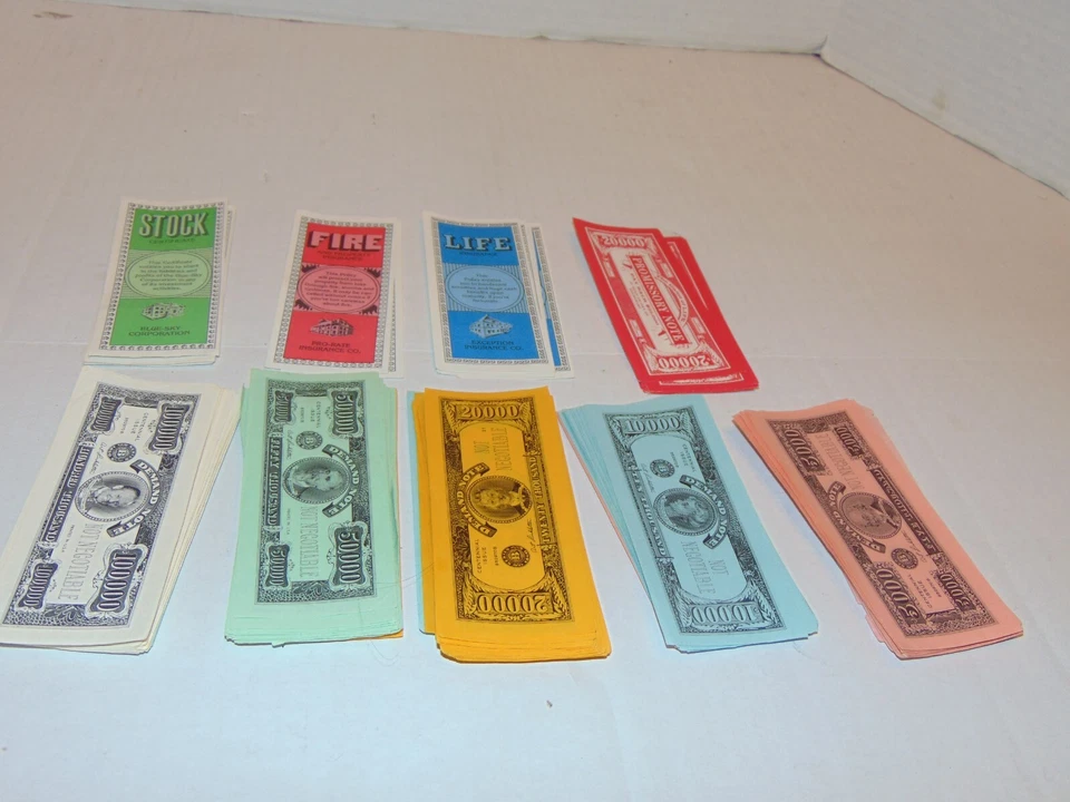 Papel moneda y seguro vintage El juego de la vida Foto 1 de 4