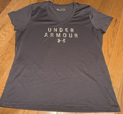 Women’s XL Under Armour Shirt, Heat Gear, Loose Fit, V Neck - Image 1 of 4