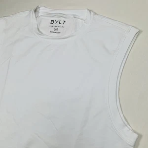 Camiseta sin mangas Bylt The Zone para hombre talla mediana blanca dobladillo dividido elástica que absorbe la humedad gimnasio - Imagen 1 de 9