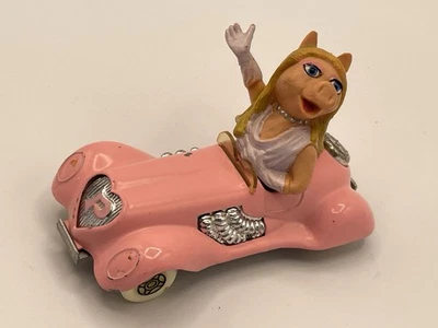 Coche de juguete Corgi Miss Piggy 1979 vintage de metal rosa Jim Henson Muppets Foto 1 de 4