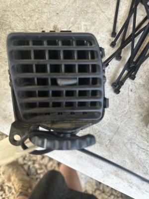 2000-2004 Toyota Avalon Dashboard Air Vent Assembly XX20 MCX20 #B120 - image 1 of 4